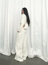 チェック柄のクロップドジャケットとウエストハイライズストレートパンツ【ウール素材・カジュアル・セットアップ対応】