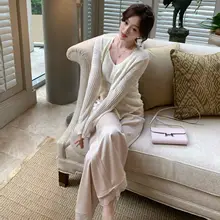 浪漫的なレースデザインのリネン混ニット【トップスとパンツのセットアップ対応】