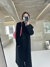 黒いワイドショルダーウールコート【膝丈・厚手・ゆったり】