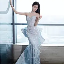 高級デザインのブルーラメマーメイドドレス【羽毛装飾・結婚式用・主催者向け】