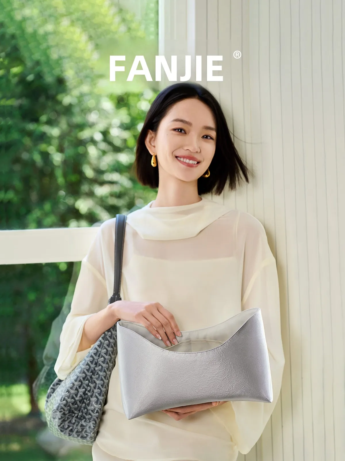 軽量抗菌防水内蔵ポーチゴヤhobo bag：edcポーチの実用性と耐久性を検証