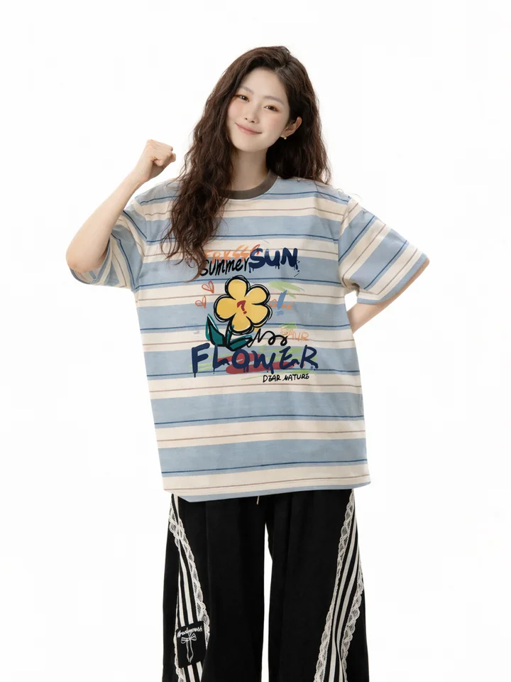 大きいサイズのラウンドネックカラーコンビストライプ短袖Tシャツ【フラワープリント・フィット・夏用】（セットアップ対応）