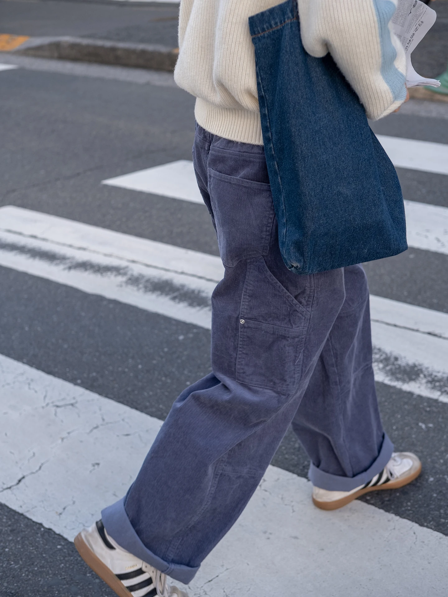 カーゴパンツ メンズ コーデの実態を徹底解説　ストレートパンツの優位性