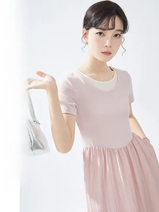 柔らかく上品なデザイン！接ぎ合わせ風ドレス【フレンチスタイル・ウエストシェイプ・ロング丈】（セットアップ対応）