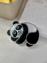 パンダブローチ【黒瑪瑙・デザイン性のある幸運な動物・冬のコート用アクセサリー】