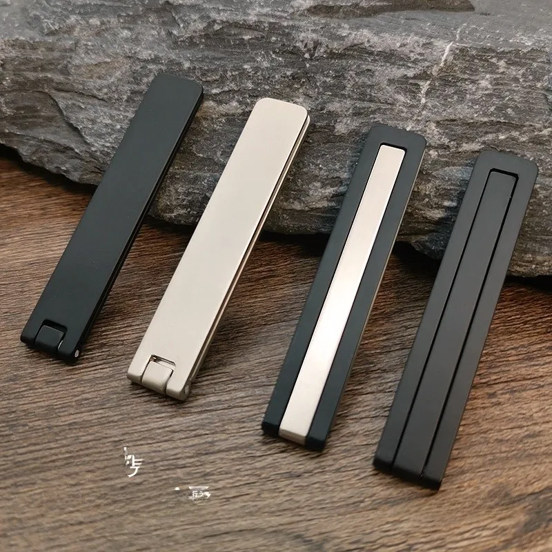 折りたたみ式薄型スマートフォンスタンド：軽量合金製のポータブルデザイン