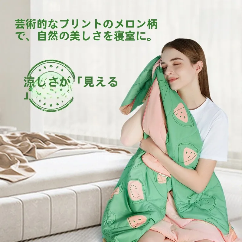 透湿性クール敷きパッド：夏キャンプでの暑さ対策に最適な冷却シートの実用性