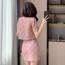 Xiaoxiangfeng ピンクのレースのトップとスカート スーツ