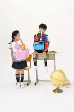 軽量で背中を守る！子供用リュックサック【大容量・男女兼用・小学生向け】