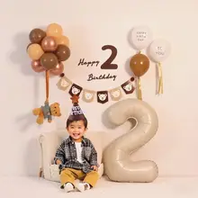 2歳の誕生日シーンのレイアウト 装飾品