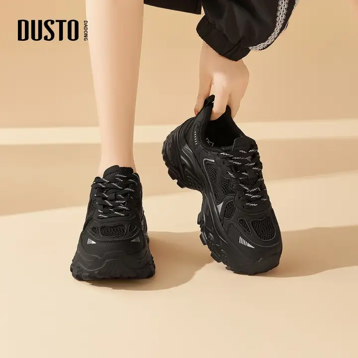 レディース ブラック ヴィンテージスタイル スニーカー【厚底・秋用・カジュアルデザイン】