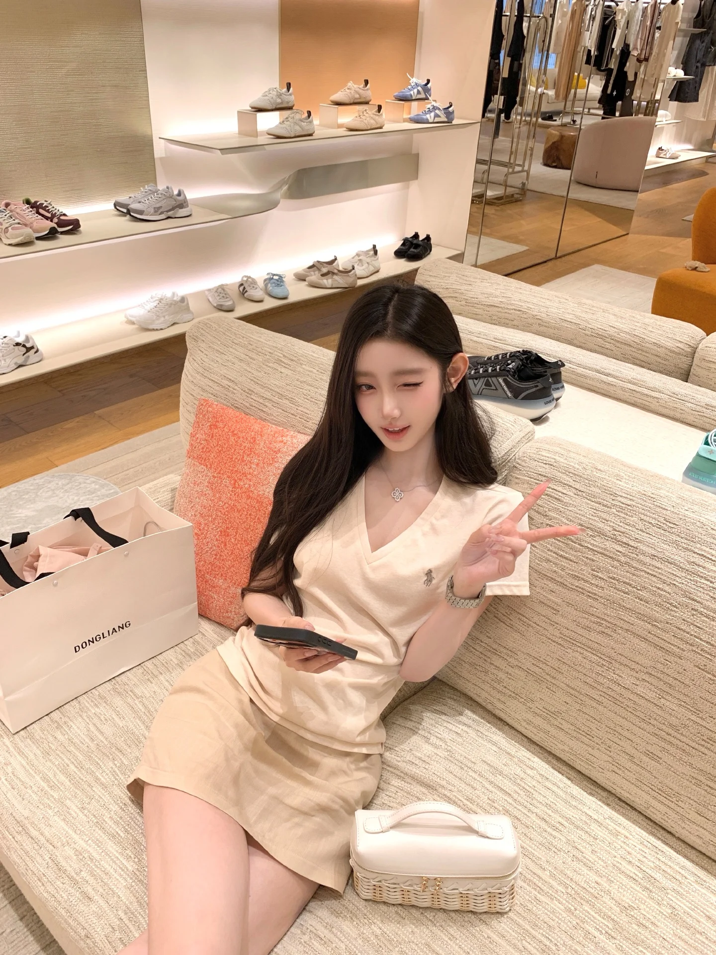 女性が夏の釣りに着るTシャツは、どう選ぶ？