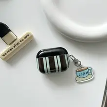 レトロストライプデザインのAirPods用プロテクター【防落下・Bluetooth対応】