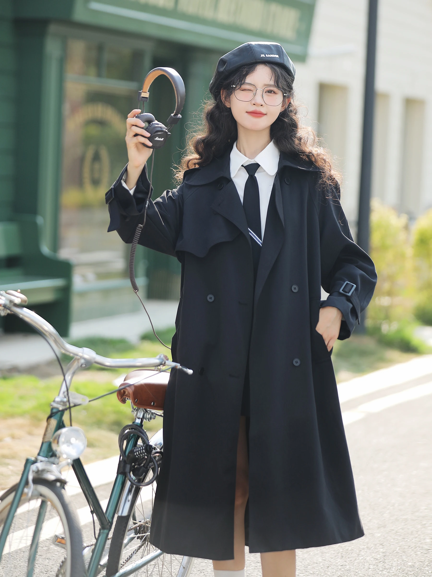 大人可愛い服 40代コーデ 完全ガイド｜色・シルエットのバランスで自然な可愛さを実現