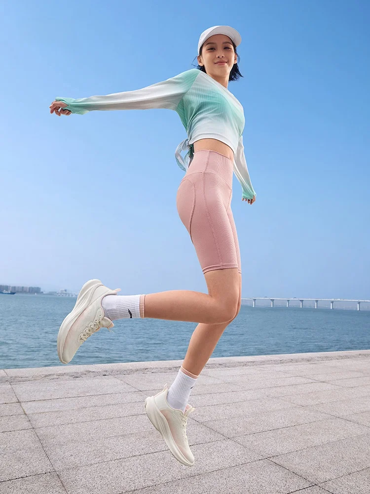 輕風v3：女性向け夏季ランニングシューズの快適性と減震性能を徹底解説