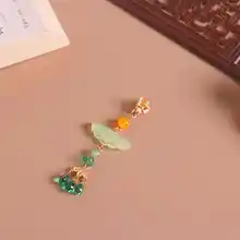 中華風デザインの素朴な刺繍ブローチ【復古スタイル・胸元装飾付き】