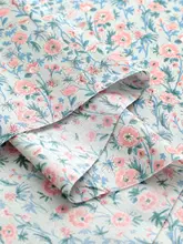 リネン素材の柔らかなブラウスとフレッシュなスカート【小花柄・ハンドメイド】
