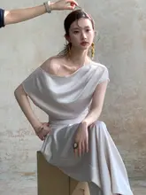 した雰囲気の斜め肩デザインカジュアルウェア【シンプルなデザイン・女性用・二点セットアップ対応】