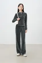 極上の柔らかさの雪ニット厚手パーカーとストレートカジュアルパンツ【女性用・冬用】（セットアップ対応）