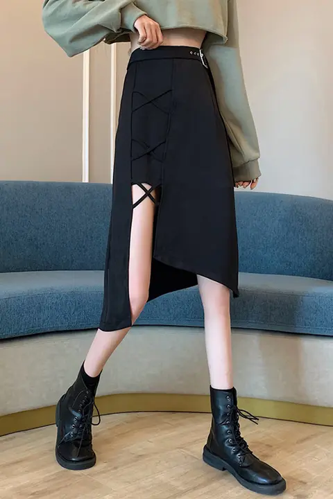 個性的なハイウエストAラインスカート【ブラック・秋用・スリット入り】