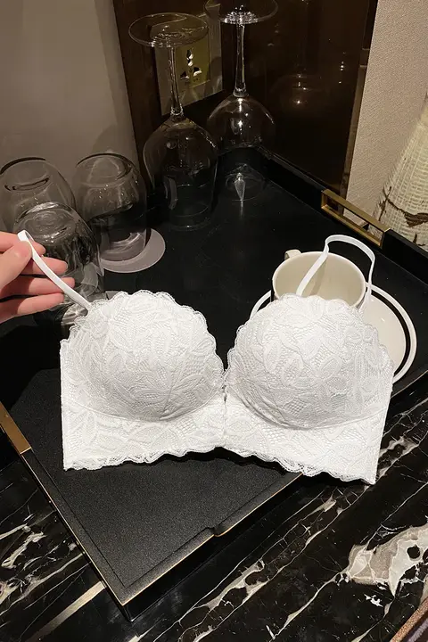 ブラなし女性用小胸対応 密着感のあるホワイトマーメイドブラ【防滑デザイン・美背・挙式用】