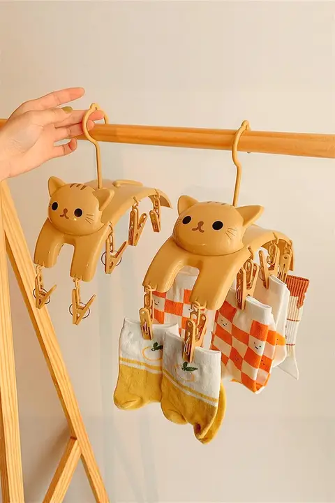 可愛い猫デザインの多機能洗濯ハンガー【フック付き・10クリップ】（セットアップ対応）