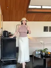 優雅なネックラインのノースリーブブラウス【装飾的なフリル・体型カバー・大きいサイズ対応】