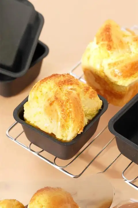 三能 正方形 シリコン製 食パン型 【滑り止め機能・ミニサイズ・ケーキ型】