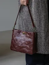 真皮製ハンドグリップデザインのレトロショルダーバッグ【通勤・斜め掛け・女性用】