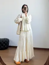 ウエストゴムのプリーツ入り光沢感あるロングスカート【夏用・カラフル・体型カバー・女性用】