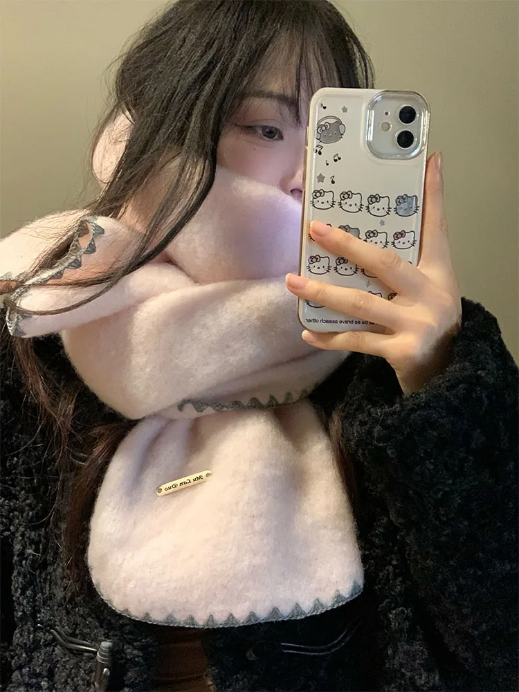 春にぴったりのストールは、実は冬のアイテムが最強？