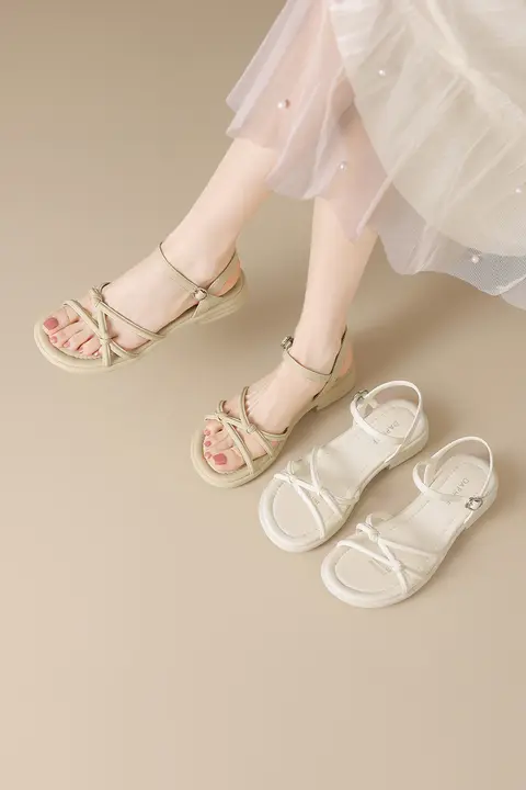 快適で美しい！女性用フラットサンダル【夏用・柔らかいソール・低ヒール】