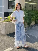 極上の柔らかさのカジュアルなネックラインTシャツとティアードスカート（セットアップ対応）