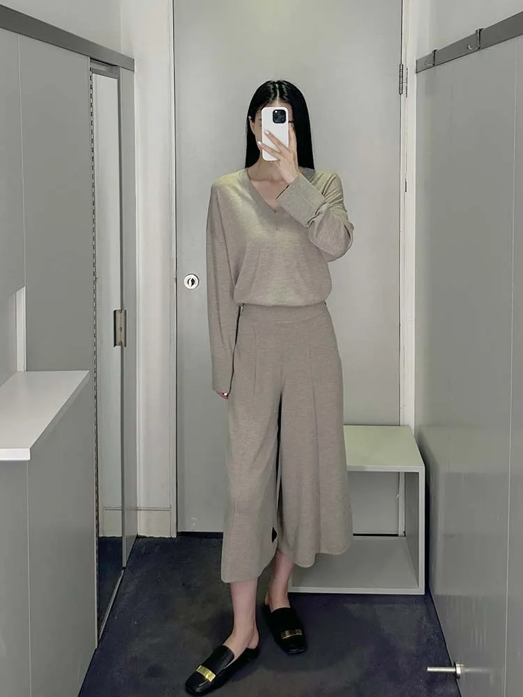 大人可愛い服 50代コーデ | ベージュウールニットの選び方と実践ガイド