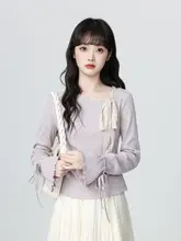 斜め襟デザインの長袖Tシャツ【紫・リボン付き・ウエストシェイプ・秋用】