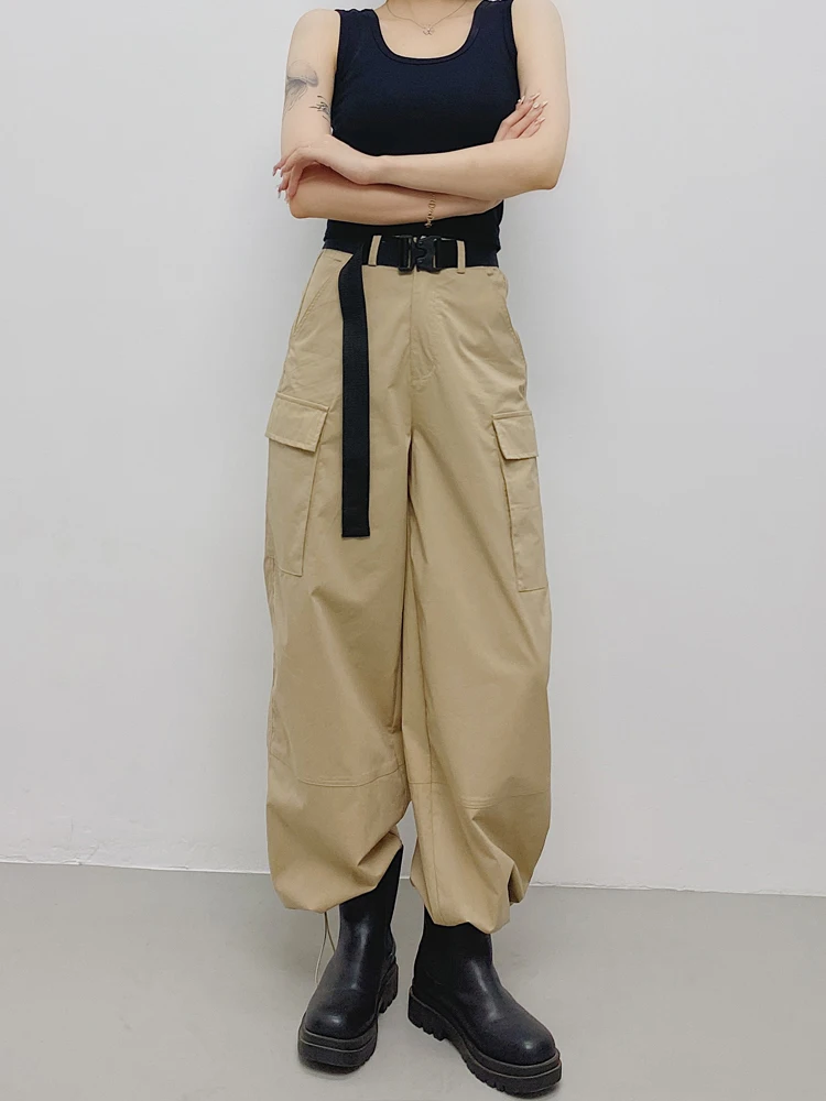 カーゴパンツ コーデ レディース 完全ガイド｜ビンテージ風ハイウエストが通勤に合う理由