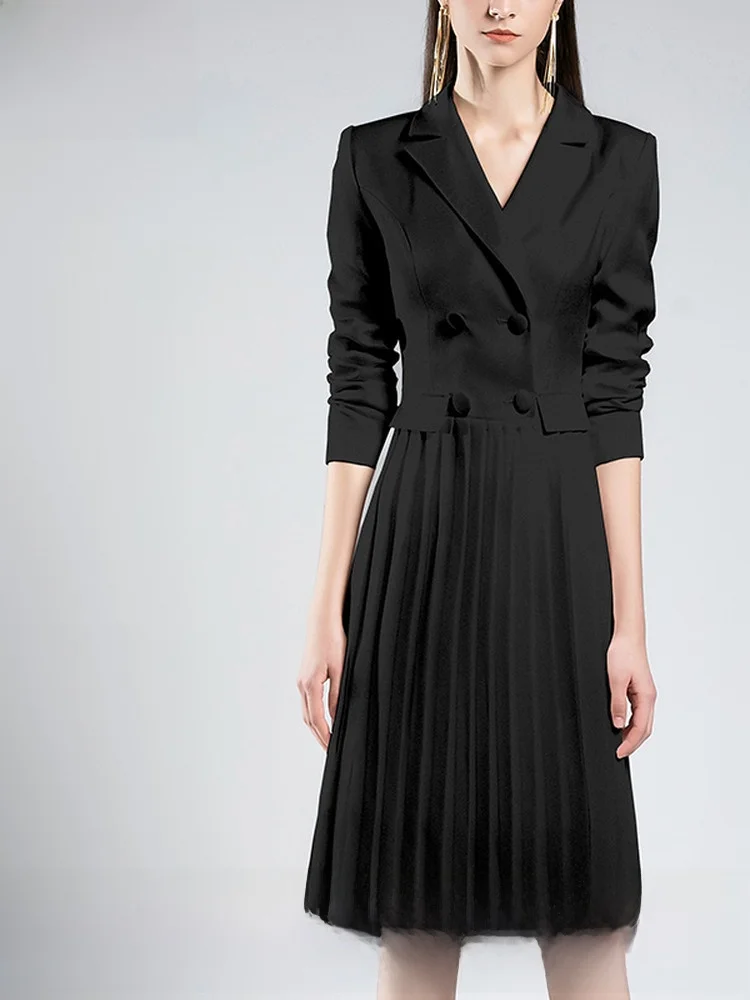 30代女性の忘年会に着る服は、通勤風の長 袖シャツドレスがベスト？