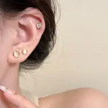 猫目石のピアス【女性用・軽やかで高級感・精緻デザイン・睡眠対応・穴あけ不要】（セットアップ対応）