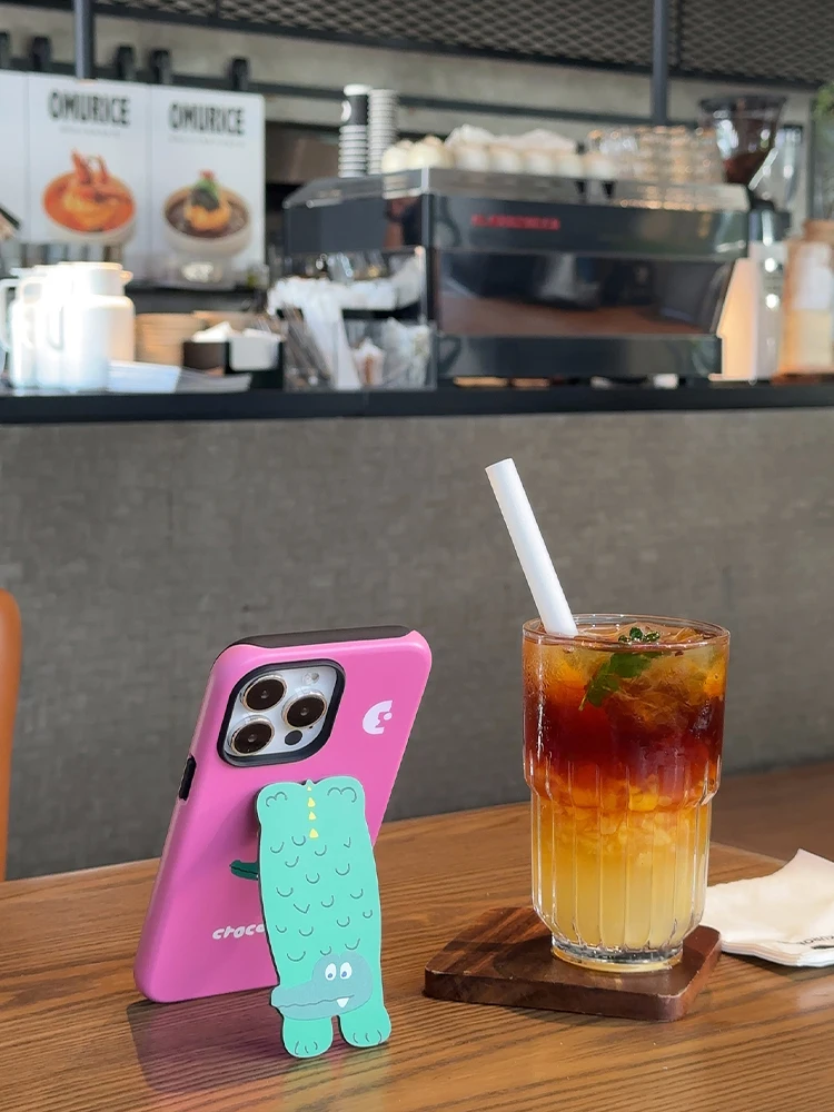2026年の人気スマホケースは、本当に「見た目」で決まる？