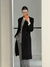 グレーのダブルブレストスーツ【通勤用・ハイウエスト・フレアパンツ・デザイン性に優れた】（セットアップ対応）
