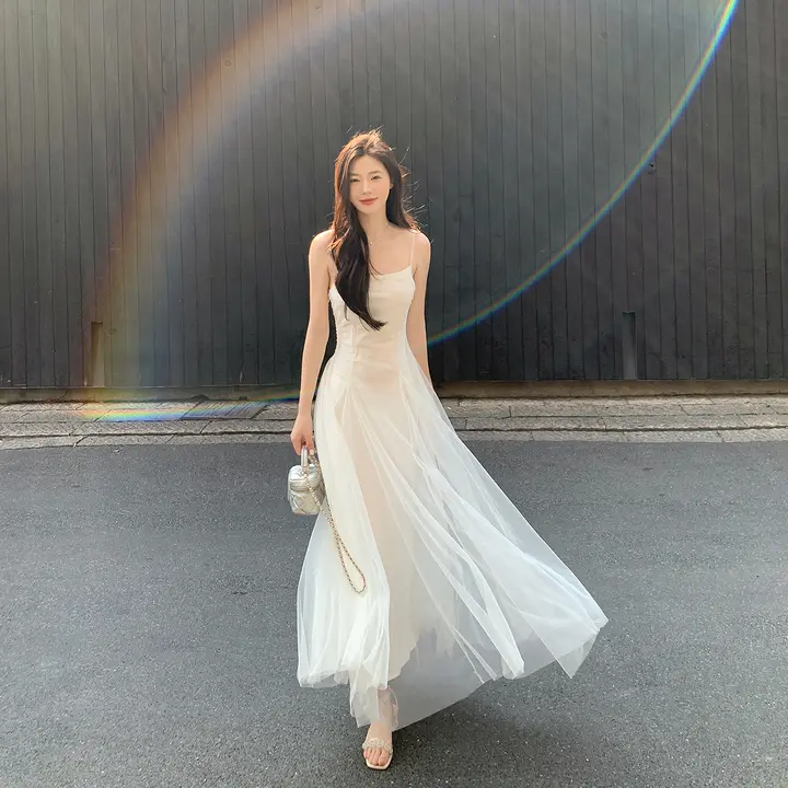 クラシックデザインのスリーブレスメッシュドレス【美しいウエストシェイプ・ロングスタイル】