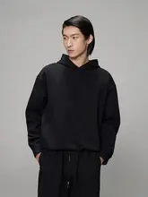 シンプルデザインのフード付きトレーナー【春秋用・カジュアル・フィット】