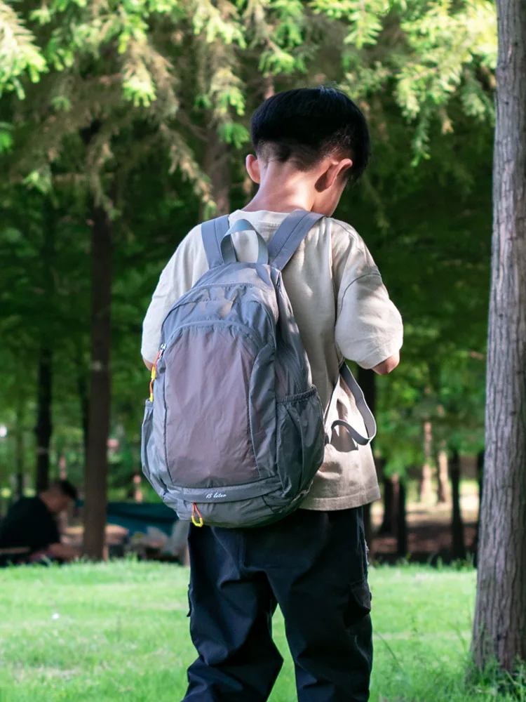子供用アウトドア小型リュックサック：軽量で折りたたみ可能な小学生向けおすすめアイテム