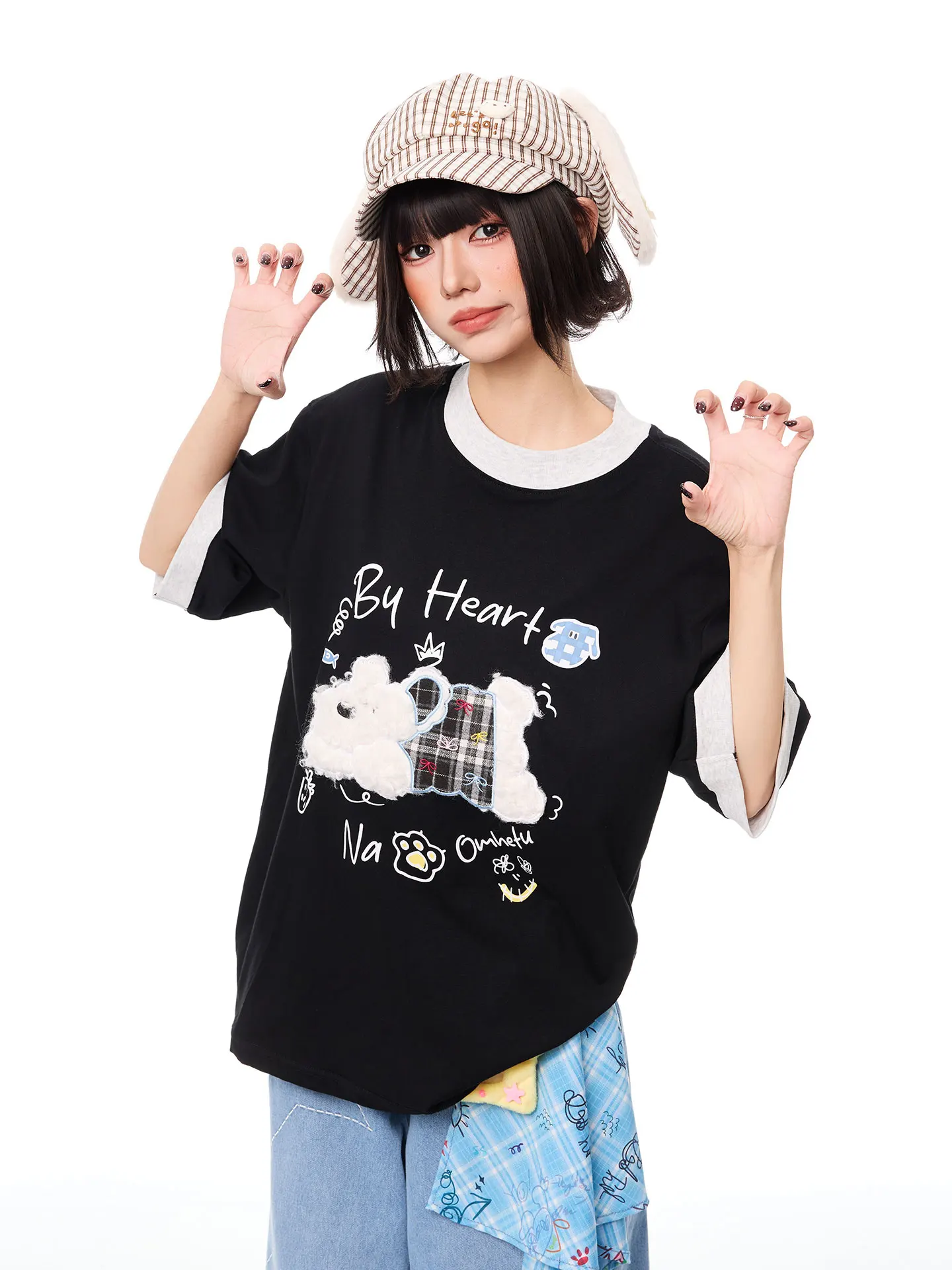 犬プリントの短袖Tシャツ：ピチピチ感と刺繍ワンポイントの実際の着心地