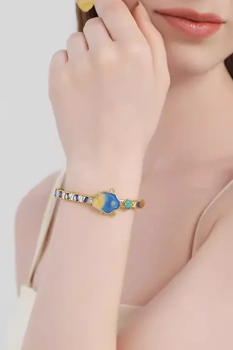 星空デザインの手首飾り【軽やかでおしゃれ・女性用・ギフト対応】