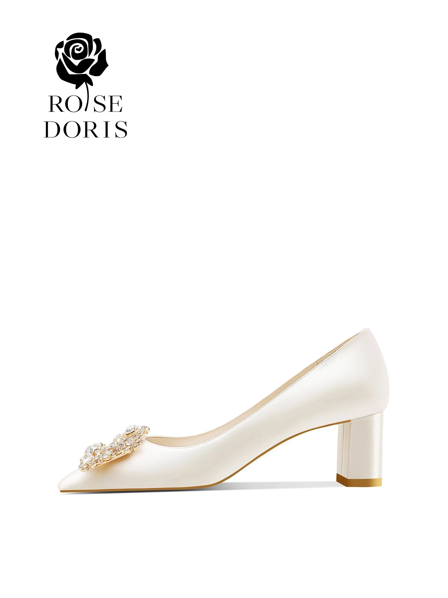 結婚式で悩むパンプスの色選びは、本当にホワイトがベスト？
