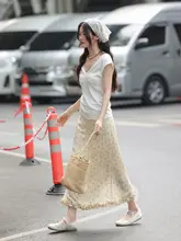 杏色フラワープリントのハイウエストスカート【フリル付き・春用・中丈】