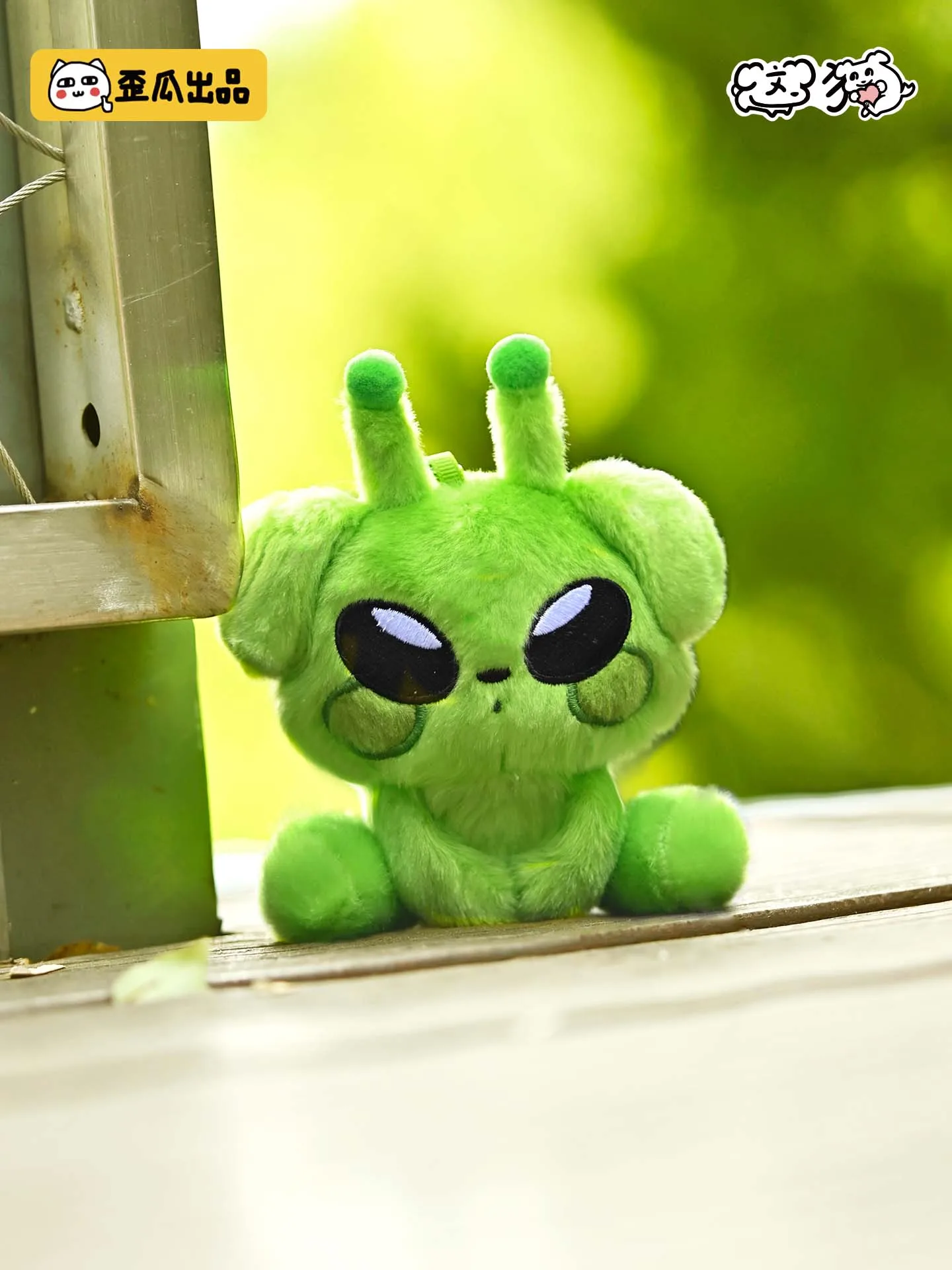 オタクが欲しいグッズとして、七夕に飾る「かわいい宇宙犬」のキーホルダーは本当におすすめなのか？