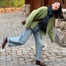 ホワイトVネック編み上げカーディガン【秋冬用・ゆったり・粗いニット】