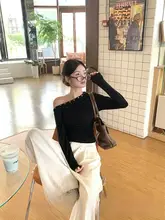 斜め肩デザインのトップス【秋用・オフショル・Tシャツ・ワイドパンツ・セットアップ対応】